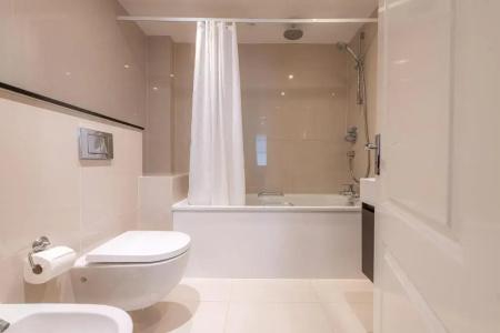 Queensgate Court - 260