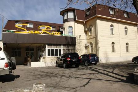 Санрайз Гостевой Дом - 0