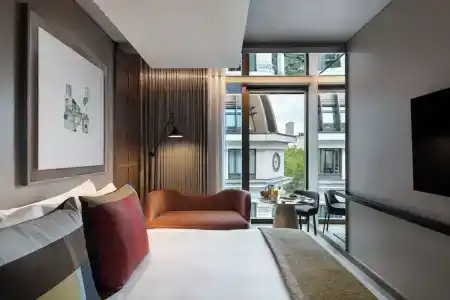 The Londoner - 28