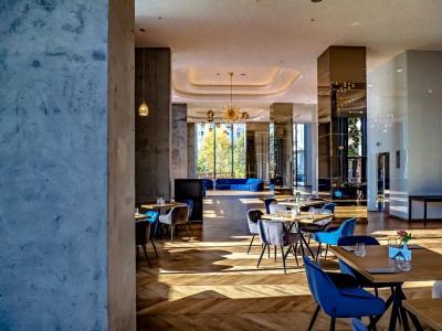 Union Plaza - 38