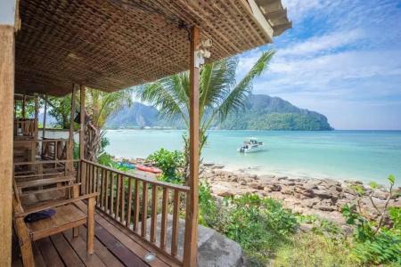 Phi Phi Cozy Seafront Resort - 96
