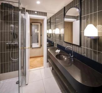 DoubleTree By Hilton Brussels City - 49