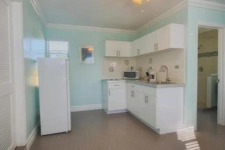 Hollywood Beachside Boutique Suite - 43