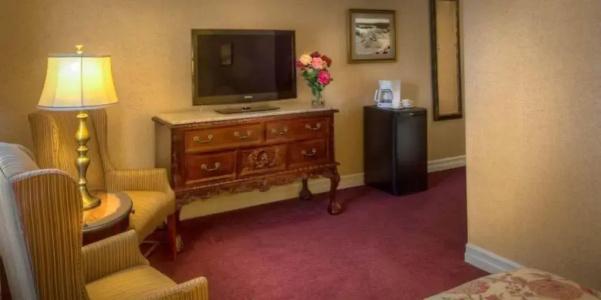 Red Coach Inn - 64