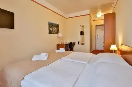 Tábor - 24