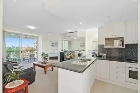 Crystal Bay On The Broadwater - 126