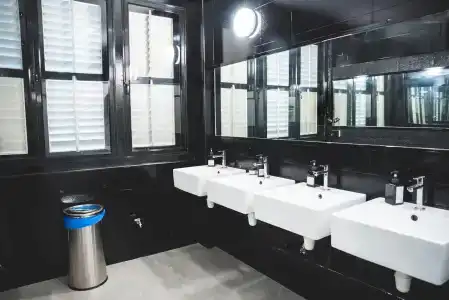 Wink Capsule Hostel @ Chinatown (SG Clean) - 5