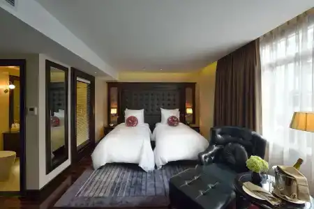 Paradise Suites - 81