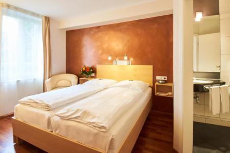 Town Wiesbaden - private living - 14