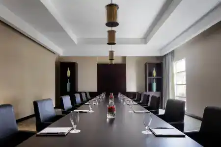 Sheraton Sharjah Beach Resort and Spa - 18