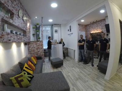Friends Hostel & - 22