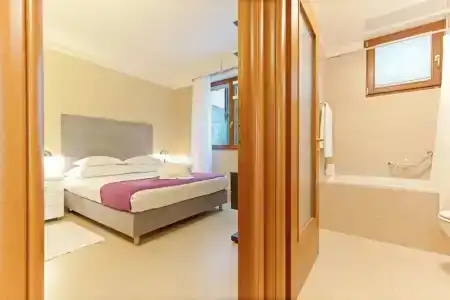 The Residence - 179
