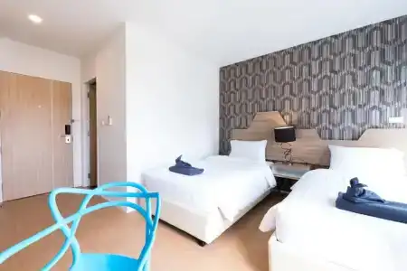 p Plus - 47