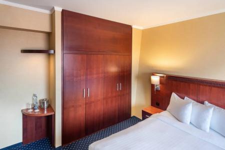 Courtyard by Marriott Prague City - 47