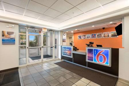 6-Orlando, FL - International Dr - 1