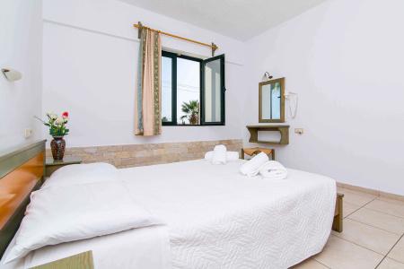 Dionysos & Studios - 3