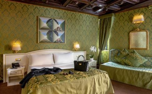 Residenza Canova Tadolini Luxury Rooms & Suites - 17