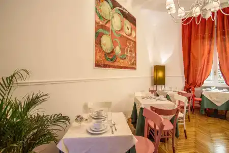 Roma In Una Stanza Guesthouse - 18