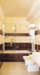 Hb Aosta & Balcony Spa - 71