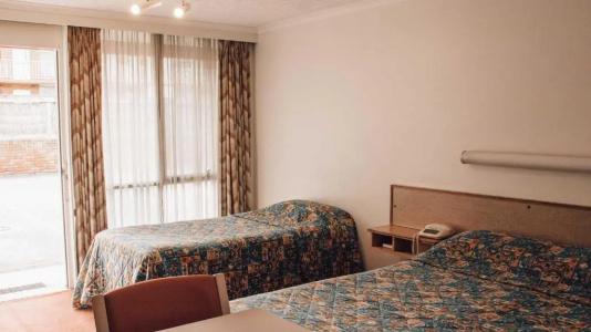 Best Western Colonial Village - 41