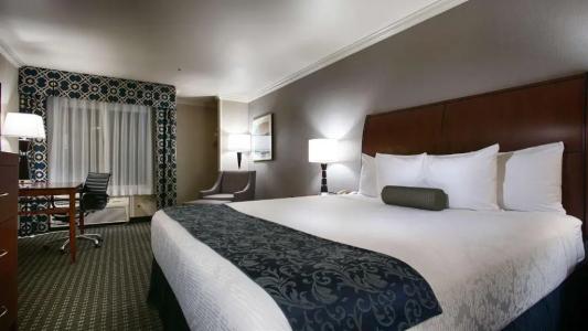 Best Western Plus Marina Shores - 36
