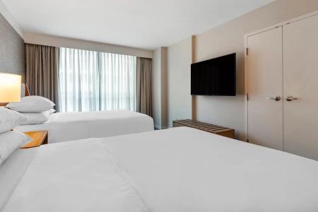 Sheraton Suites Old Town - 69