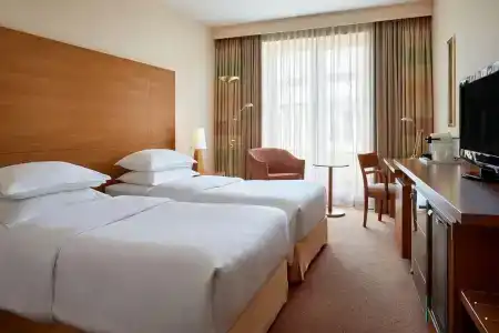 Sheraton Duesseldorf Airport - 25