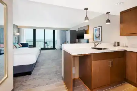 Holiday Inn Va Beach-Oceanside 21St Street, An Ihg - 116