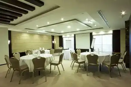 Grand Bellevue Apartment Dubai - 13