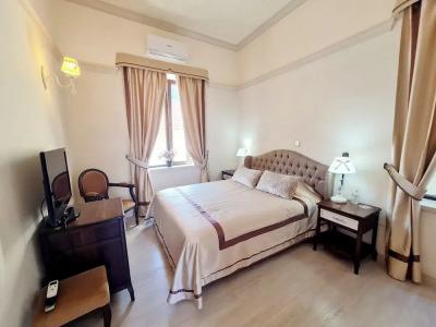 Sofia Boutique - 52