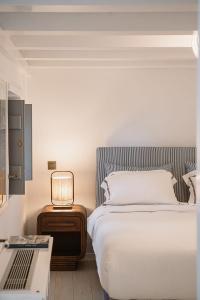 Four Seasons Hydra Luxury Suites - 33