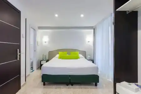 Sorrento Flats - 118