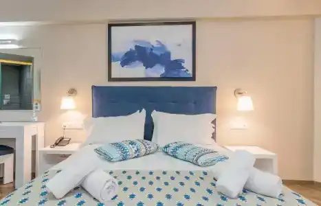 Bio Suites - 211