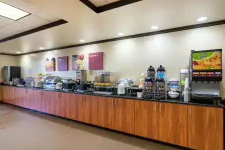 Comfort Suites Austin Airport - 12