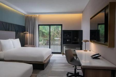 Courtyard by Marriott - 36