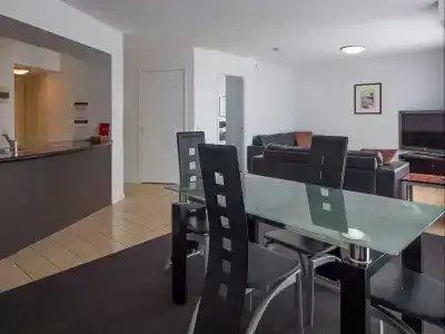 Broadbeach Savannah - 16