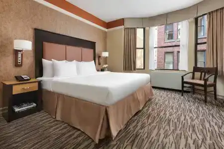 The at Fifth Avenue - 52