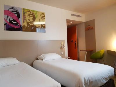 B&B hôtel Marseille Centre La Timone - 5