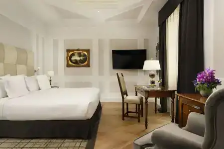 Splendide Royal - Small Luxury Hotels of the World - 8