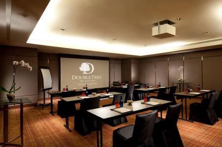 Doubletree By Hilton - 20