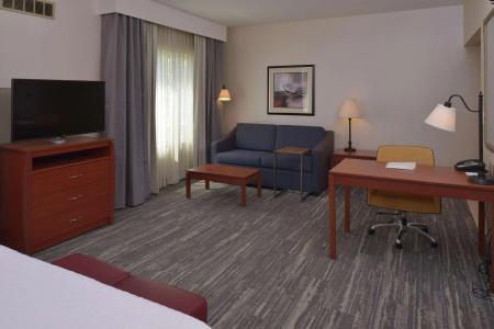 Hampton Inn and Suites North-Airport - 1