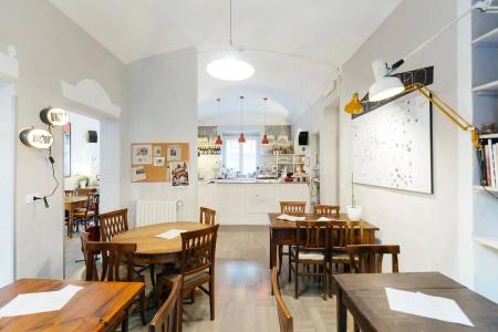 Tomato Backpackers - 23