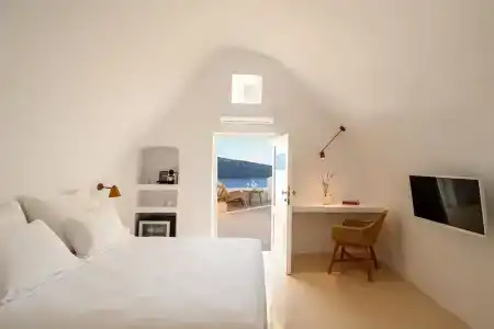 Canvas Suites - 83