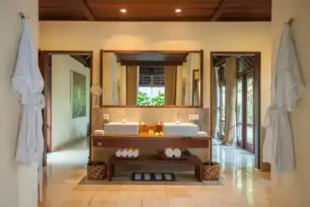 Komaneka at Tanggayuda Ubud - 12