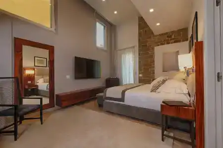 Donati Luxury Tower Suites - 227