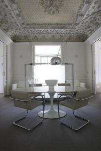 El Palauet Barcelona - 23