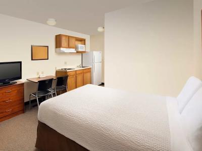 WoodSpring Suites - 25