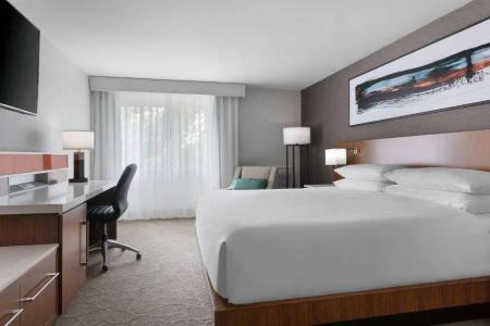 Deltas by Marriott - 5
