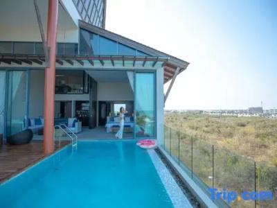 Veranda Pool Suite - 149