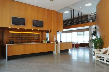 FlyOn & Conference Center - 27